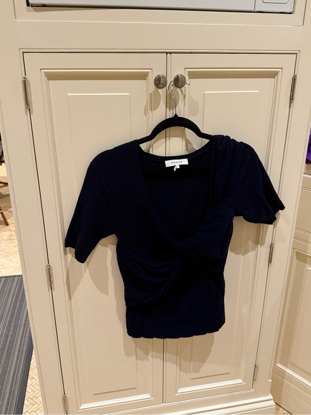 Frame Denim Navy Twist-Front Short Sleeve Top with V-Neck
